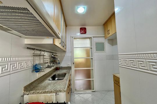 Cozinha de apartamento à venda com 2 quartos, 70m² em Copacabana, Rio de Janeiro