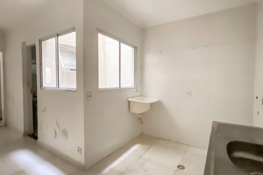 Cozinha / área de serviço de apartamento para alugar com 2 quartos, 37m² em Penha de França, São Paulo
