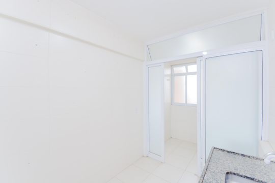 Cozinha de apartamento à venda com 3 quartos, 70m² em Jardim Terezopolis, Guarulhos