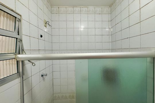 Banheiro 2 de casa para alugar com 2 quartos, 148m² em Jardim Katia, Guarulhos