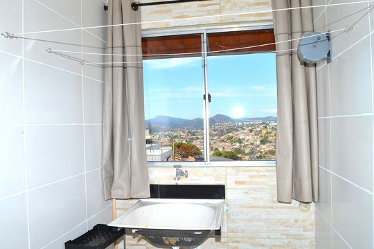 Cozinha e Área de Serviço de kitnet/studio para alugar com 1 quarto, 21m² em Lajedo, Belo Horizonte