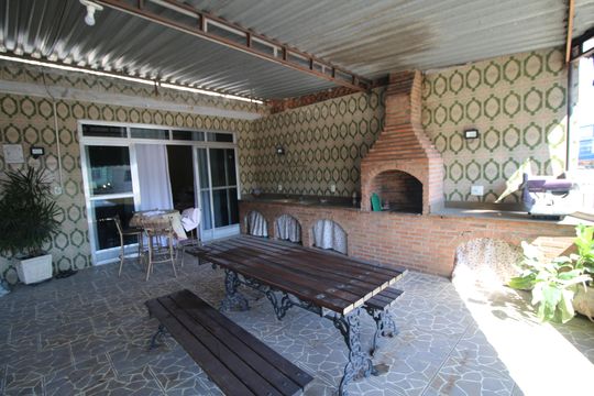 Área gourmet - Churrasqueira de casa para alugar com 2 quartos, 200m² em Rocha Miranda, Rio de Janeiro
