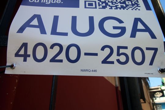 Código de casa para alugar com 2 quartos, 200m² em Rocha Miranda, Rio de Janeiro