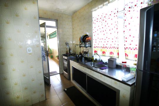 Cozinha de casa para alugar com 2 quartos, 200m² em Rocha Miranda, Rio de Janeiro
