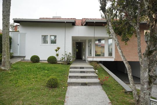 Casa de Condomínio para alugar com 2 quartos, 330m² em Morada dos Pássaros, Barueri