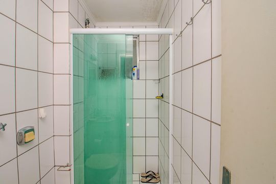 Banheiro de apartamento para alugar com 2 quartos, 62m² em Cristo Redentor, Porto Alegre