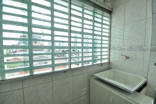 Área de serviço de apartamento para alugar com 2 quartos, 70m² em Vila Mazzei, São Paulo