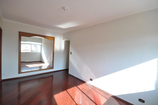 Sala de apartamento para alugar com 2 quartos, 70m² em Vila Mazzei, São Paulo