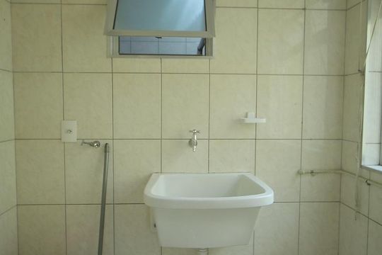 Área de Serviço de apartamento para alugar com 2 quartos, 68m² em Paulicéia, São Bernardo do Campo