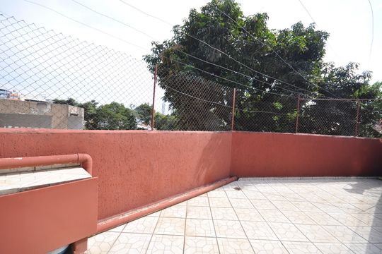 Quintal de casa à venda com 7 quartos, 600m² em Vila Medeiros, São Paulo