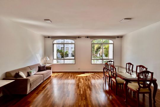 Apartamento para alugar com 3 quartos, 127m² em Vila Sofia, São Paulo