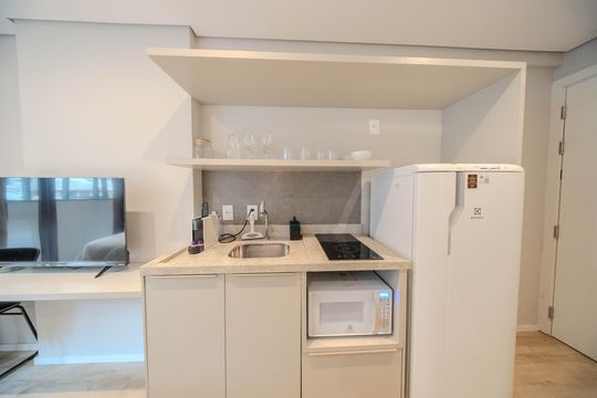 Cozinha de kitnet/studio para alugar com 1 quarto, 25m² em Cerqueira César, São Paulo