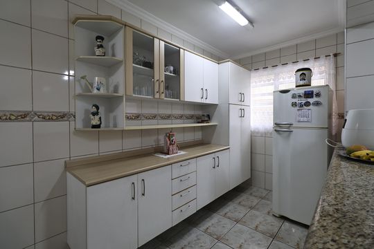 Cozinha de casa à venda com 3 quartos, 262m² em Vila Lucinda, Santo André