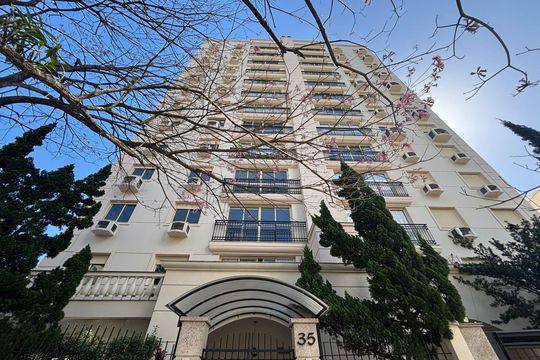 Fachada de apartamento à venda com 2 quartos, 80m² em Rio Branco, Porto Alegre
