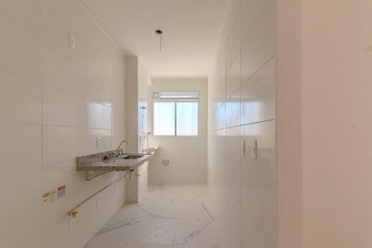 Cozinha de apartamento para alugar com 2 quartos, 43m² em Jardim Itu, Porto Alegre