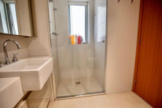 Suíte 3 - Banheiro  de apartamento à venda com 4 quartos, 160m² em Vale do Sereno, Nova Lima