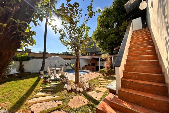 Casa para alugar com 2 quartos, 360m² em Incofindência, Belo Horizonte