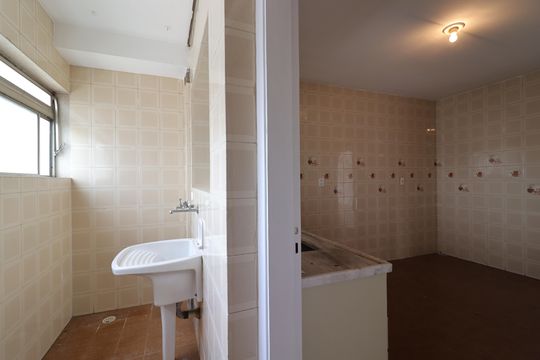 Área de Serviço de apartamento para alugar com 3 quartos, 130m² em Campininha, São Paulo