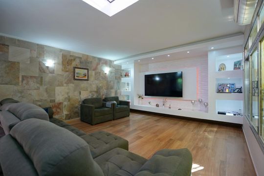Casa à venda com 3 quartos, 456m² em Interlagos, São Paulo
