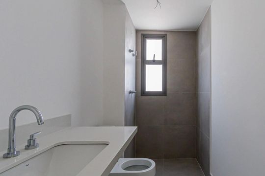 Banheiro de apartamento à venda com 3 quartos, 98m² em Pompeia, São Paulo
