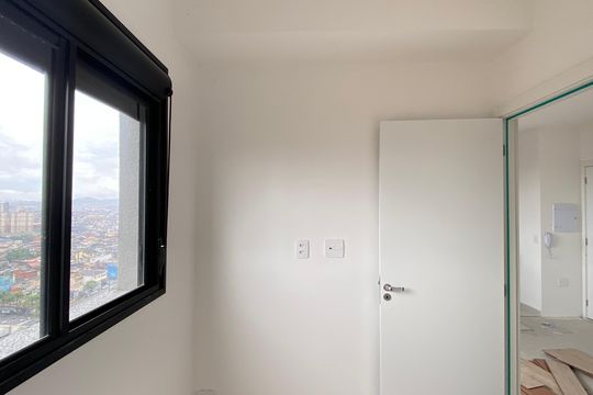 Quarto 2 de kitnet/studio para alugar com 2 quartos, 39m² em Jaguaribe, Osasco