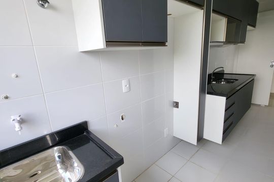 Área de serviço de apartamento para alugar com 2 quartos, 49m² em Conjunto Habitacional Castro Alves, São Paulo