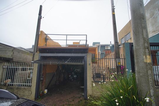 Fachada de casa para alugar com 2 quartos, 52m² em Bairro Vargas, Sapucaia do Sul