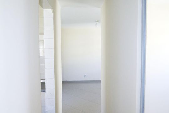 Corredor de apartamento à venda com 2 quartos, 48m² em Coelho Neto, Rio de Janeiro