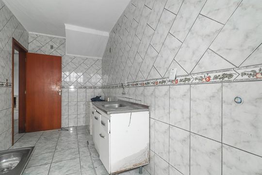 Cozinha de apartamento para alugar com 2 quartos, 180m² em Partenon, Porto Alegre