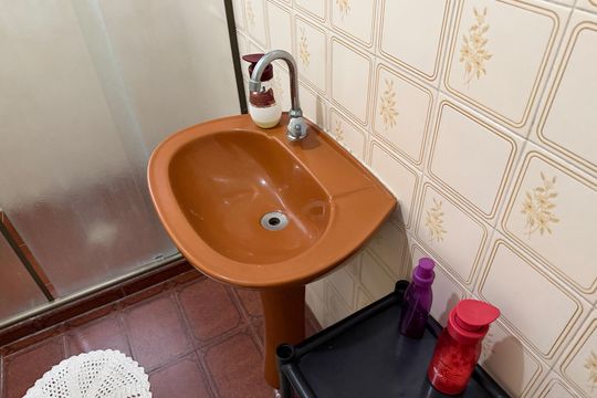 Banheiro e Área de Serviço de apartamento para alugar com 1 quarto, 50m² em Gonzaga, Santos