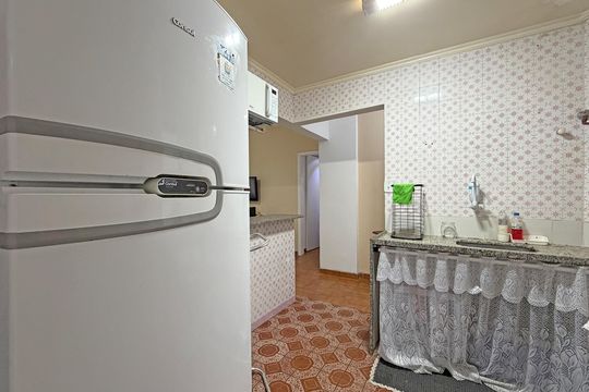 Cozinha  de apartamento para alugar com 1 quarto, 50m² em Gonzaga, Santos