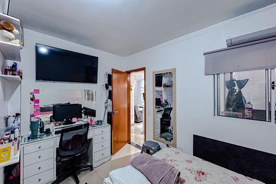 Quarto 1 de apartamento à venda com 2 quartos, 50m² em Vila Carrão, São Paulo