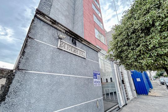 Fachada com Plaquinha de apartamento à venda com 2 quartos, 50m² em Vila Carrão, São Paulo