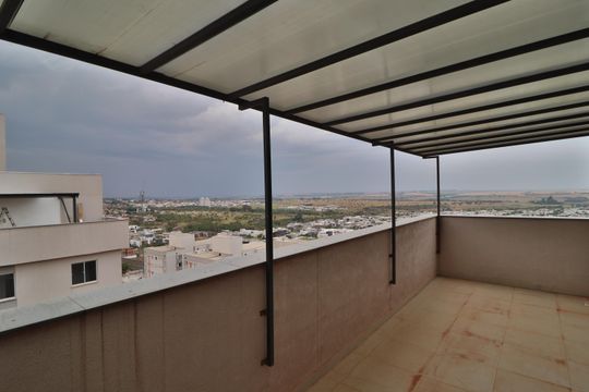 Apartamento para alugar com 2 quartos, 110m² em Laranjeiras, Uberlândia