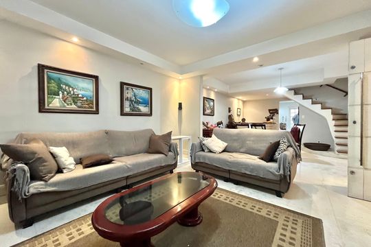 Casa à venda com 3 quartos, 200m² em Planalto Paulista, São Paulo