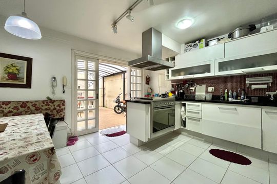 Cozinha de casa à venda com 3 quartos, 200m² em Planalto Paulista, São Paulo