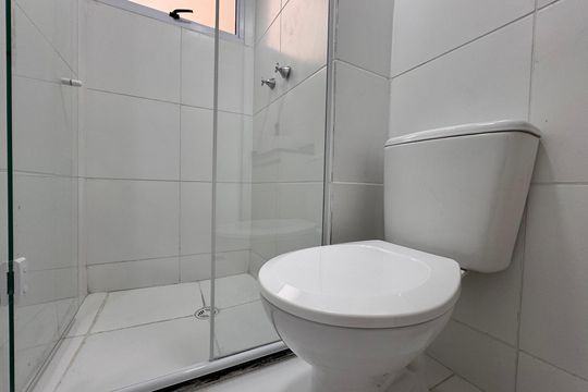Banheiro Social de apartamento à venda com 2 quartos, 43m² em Vargem Pequena, Rio de Janeiro