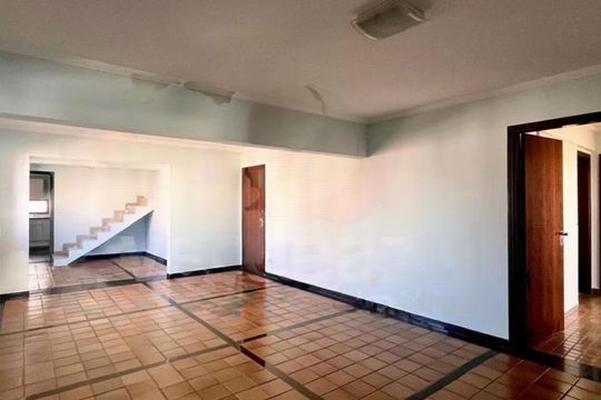 Apartamento para alugar com 4 quartos, 210m² em Cambuí, Campinas