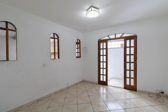Casa para alugar com 1 quarto, 50m² em Vila Ré, São Paulo