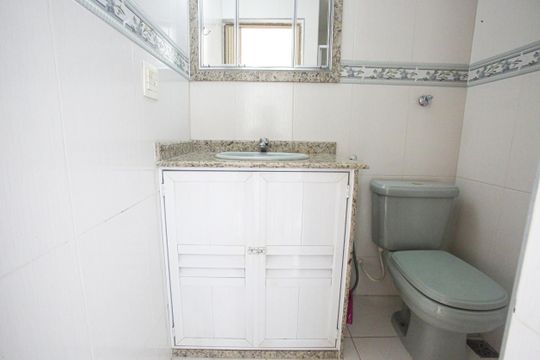 Banheiro 1 de apartamento à venda com 2 quartos, 50m² em Taquara, Rio de Janeiro