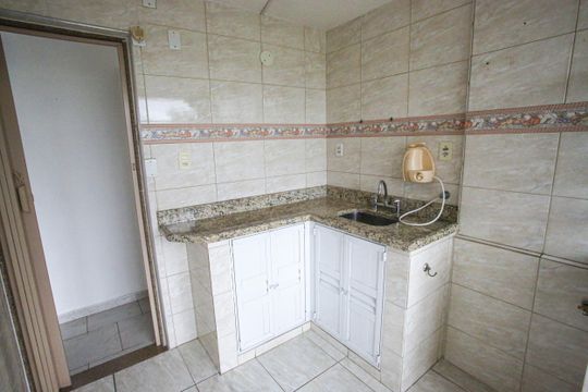 Cozinha de apartamento à venda com 2 quartos, 50m² em Taquara, Rio de Janeiro