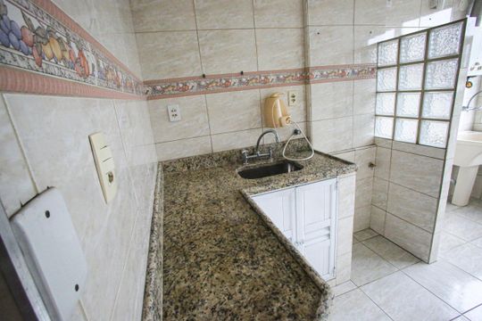 Cozinha de apartamento à venda com 2 quartos, 50m² em Taquara, Rio de Janeiro