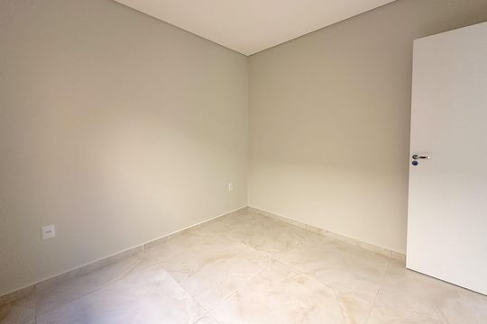 Quarto  de casa para alugar com 2 quartos, 105m² em São João do Rio Vermelho, Florianópolis