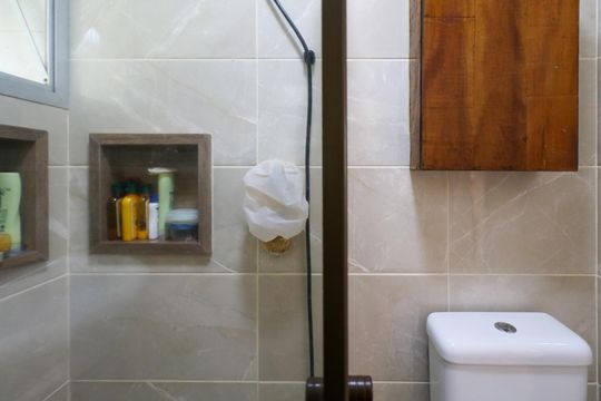 Banheiro de apartamento à venda com 2 quartos, 60m² em Santo Antônio, São Caetano do Sul