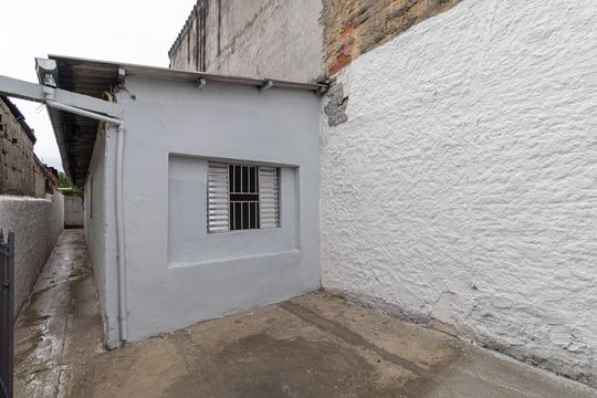 Garagem  de casa para alugar com 2 quartos, 55m² em Vila Santa Teresinha, São Paulo