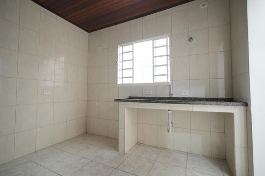 Cozinha de casa para alugar com 1 quarto, 40m² em Jardim Bela Vista, Santo André