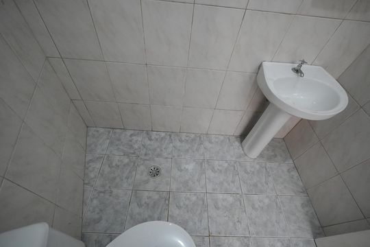 Banheiro Social de casa para alugar com 1 quarto, 40m² em Jardim Bela Vista, Santo André