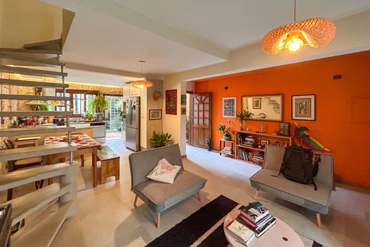 Casa à venda com 2 quartos, 110m² em Chácara Monte Alegre, São Paulo