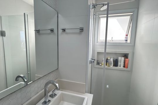 Banheiro da Suíte de apartamento à venda com 3 quartos, 82m² em Gopouva, Guarulhos