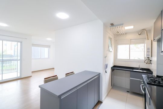 Cozinha e Área de Serviço de apartamento para alugar com 2 quartos, 69m² em Cerâmica, São Caetano do Sul